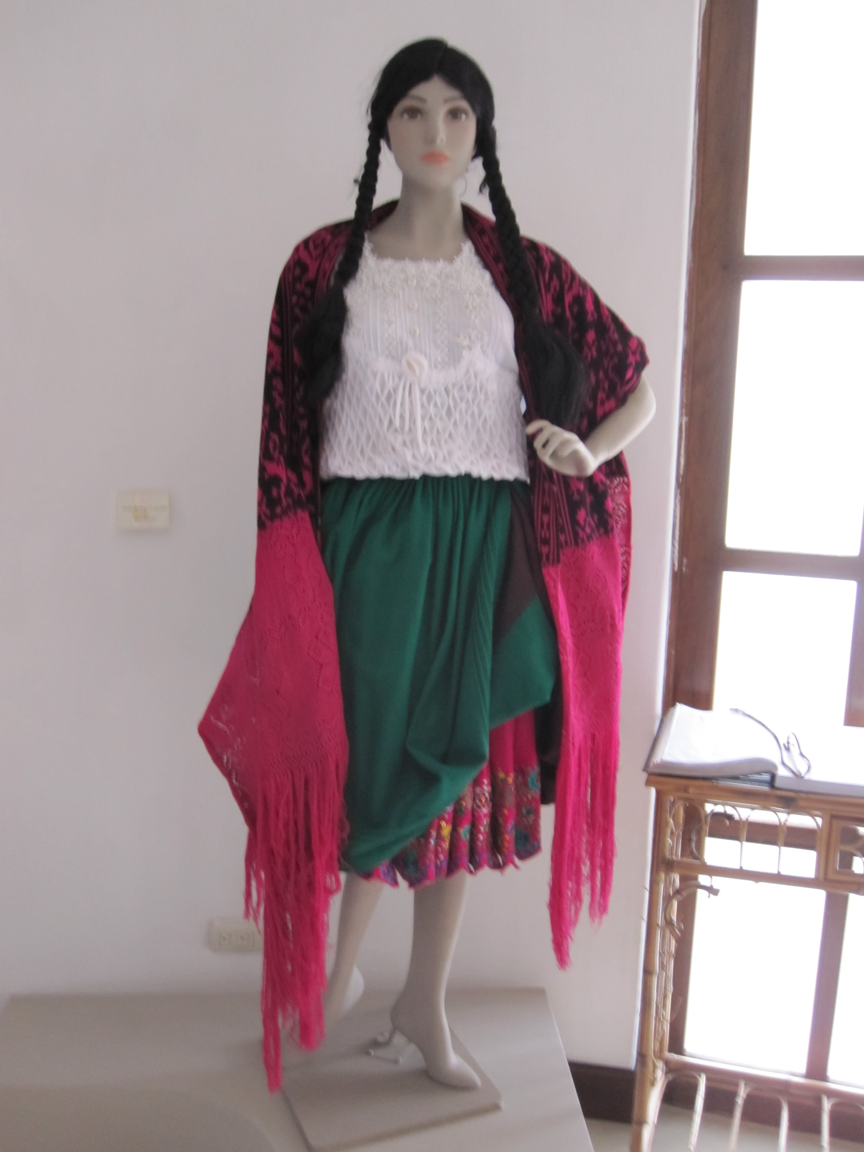 Typical dress of a chola cuencana